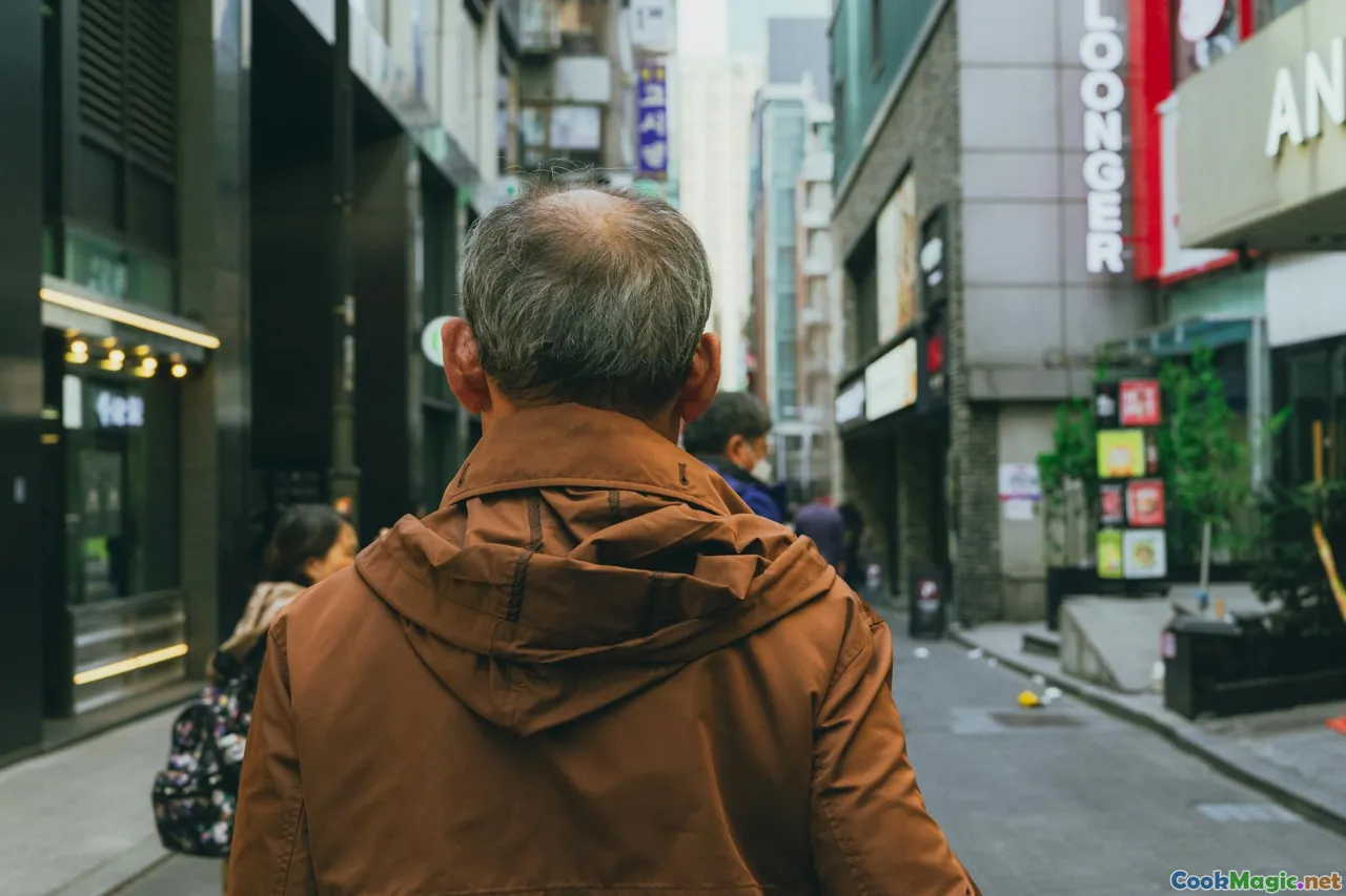 Tracking Down Korean Tteokbokki in Backstreets