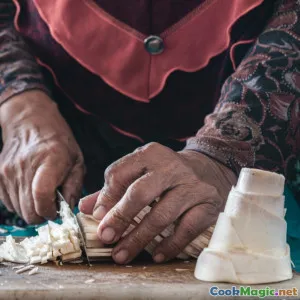 Balancing Authenticity and Innovation in Maori Restaurants