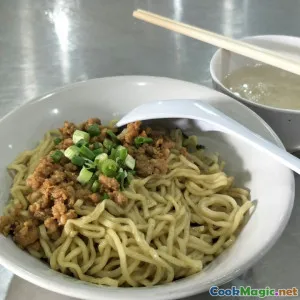 Mastering Authentic Pancit Canton Techniques