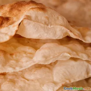 Wie man ein traditionelles armenisches Frühstücksarrangement serviert