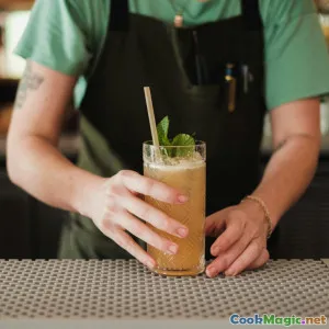 Optimal Ice Types for Different Craft Cocktails