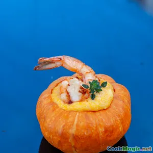 abóbora assada com galanga e camarão carbonizado